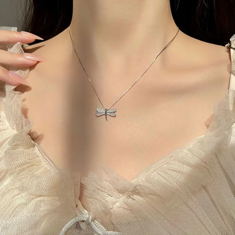 

925 Sterling Silver Shiny Dragonfly Zircon Necklace Exquisite Animal Shape Clavicle Chain Ladies Light Luxury Fashion Jewelry