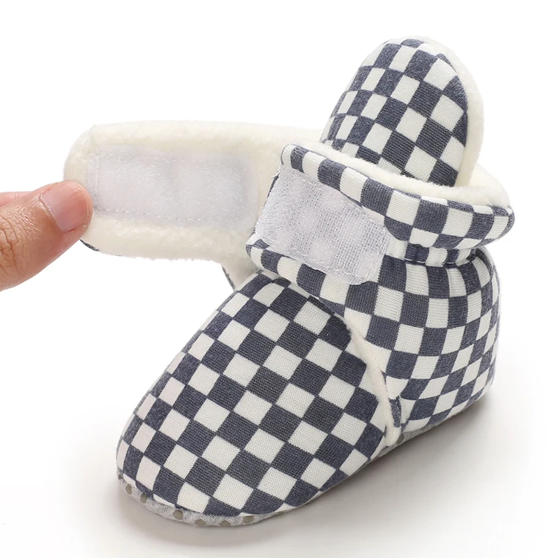 Теплые зимние ботинки для новорожденных