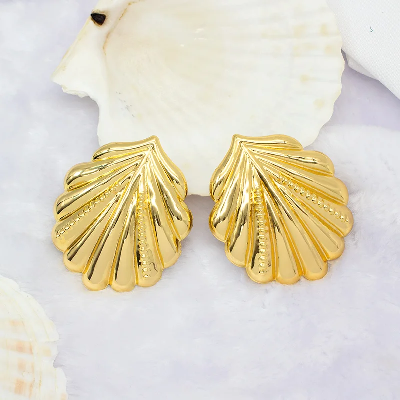 

Women Earrings Shell Pattern Clip Earrings 24K Gold Plated Copper Golden Earrings Pendant Jewelry For Daily Wear Anniversary