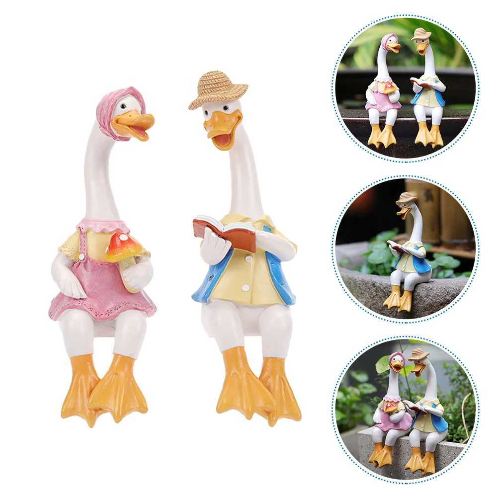 

2 Pcs Duck Ornaments Garden Statues Sculpture Resin Outdoor Tabletop Figurine Model Lovers