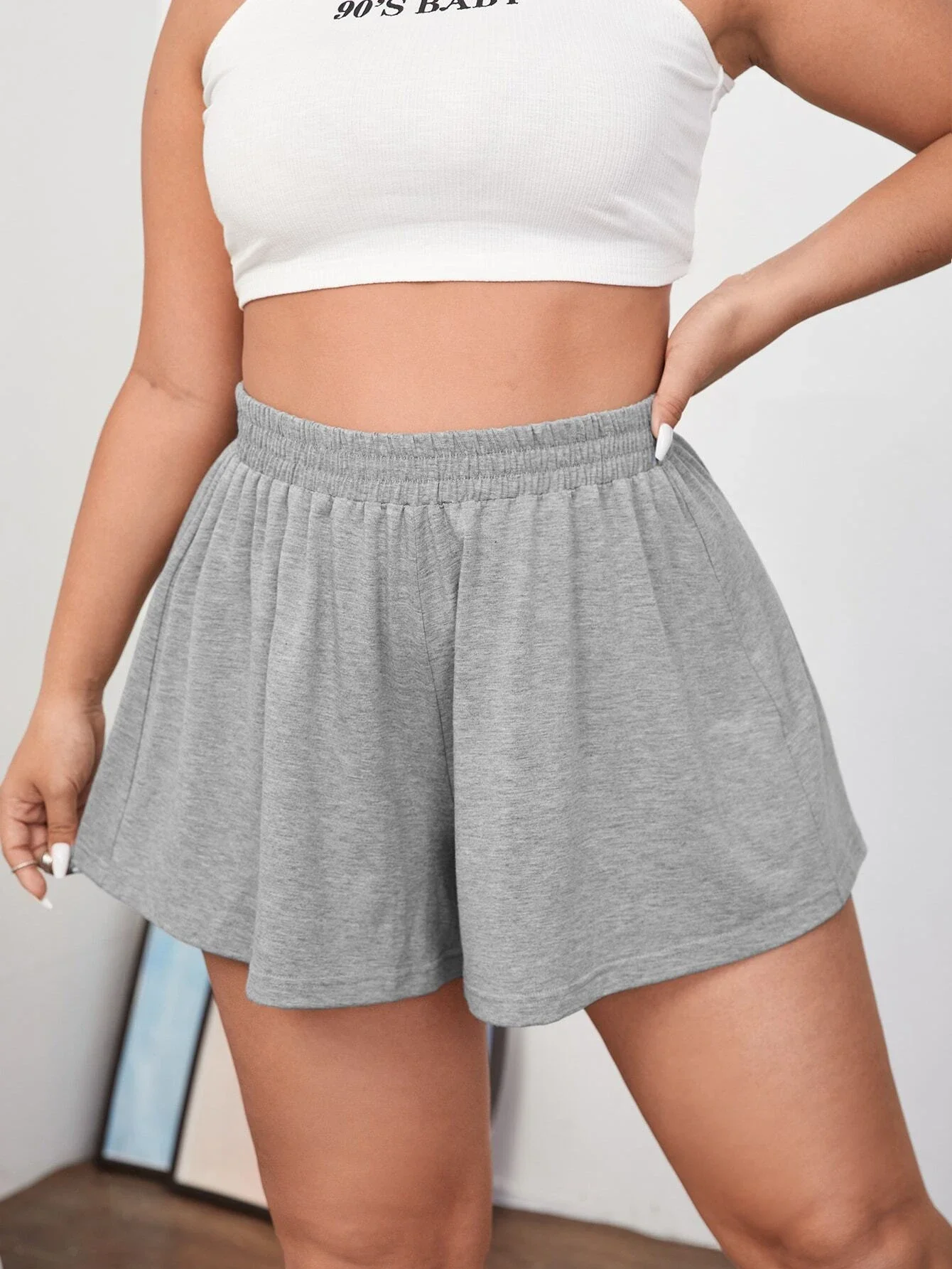 

Plus Solid Elastic Waist Shorts