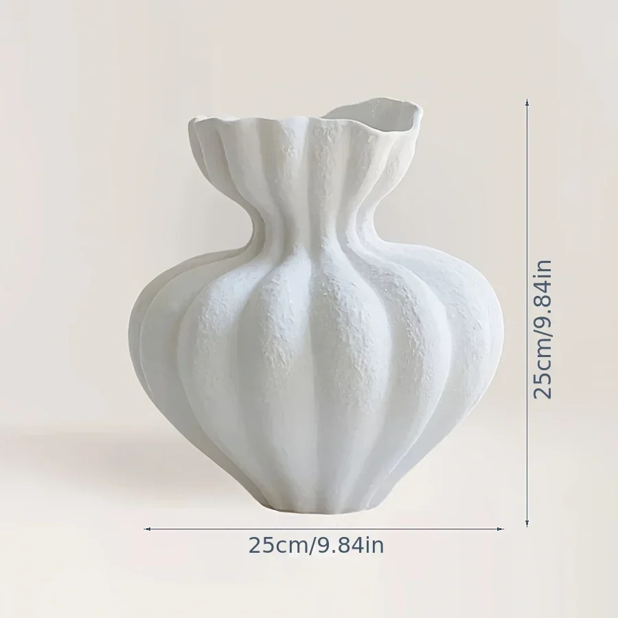 

Белая керамическая ваза