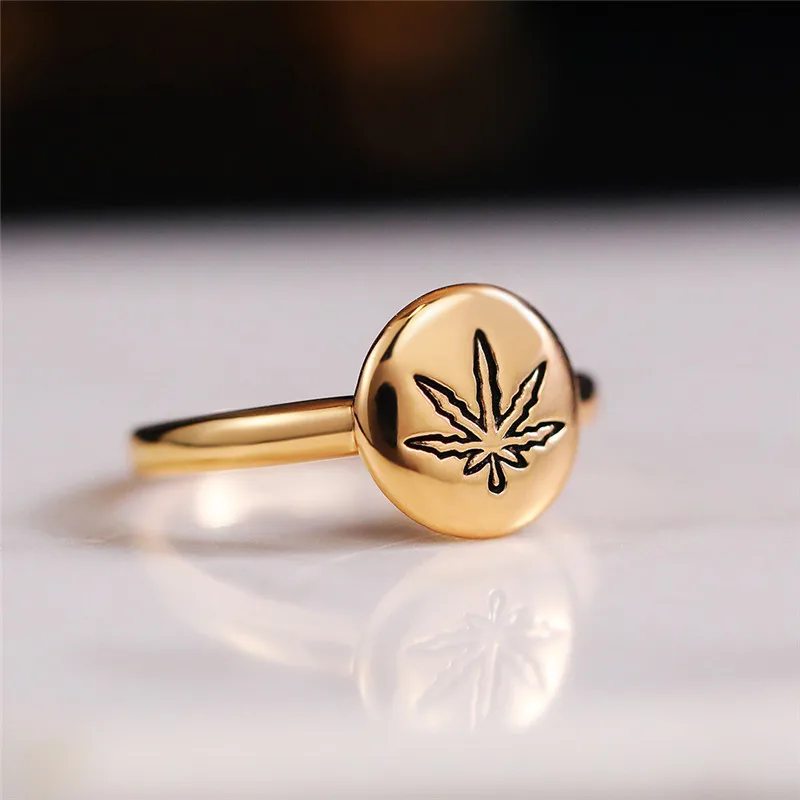 

New Simple Retro Gold/Silver Plated Maple Leaf Rings For Women Fashion Jewelry Daily Wear Party Gift Vintage Female Finger Ring