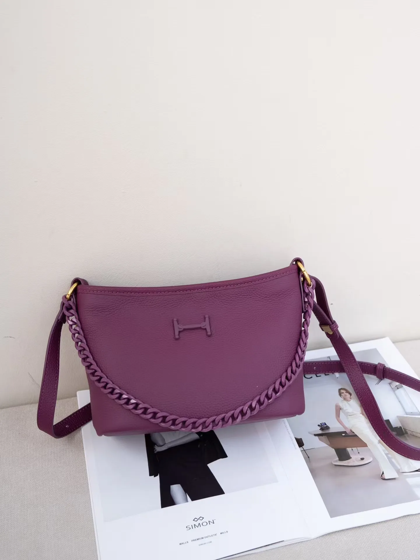 Кожаная женская сумка через плечо новинка 2024 модная на с цепочкой baotou