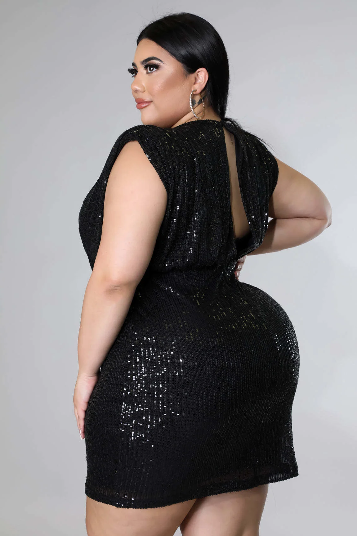 Woman's Plus Size Dresses Black Beaded Sexy Deep V Sleeveless Hip Wrap Skirt Lady Evening Party Dress Large Mini Sequin Clothes