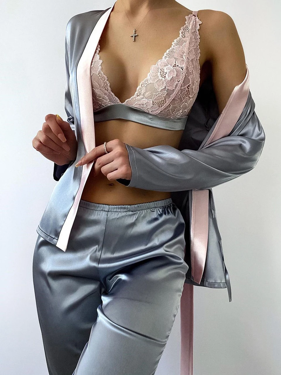 

Женская ночная сорочка с цветными блоками, кружевной комплект с бюстгальтером, Женская пикантная пижама из 3 предметов для женщин, ночные ру...