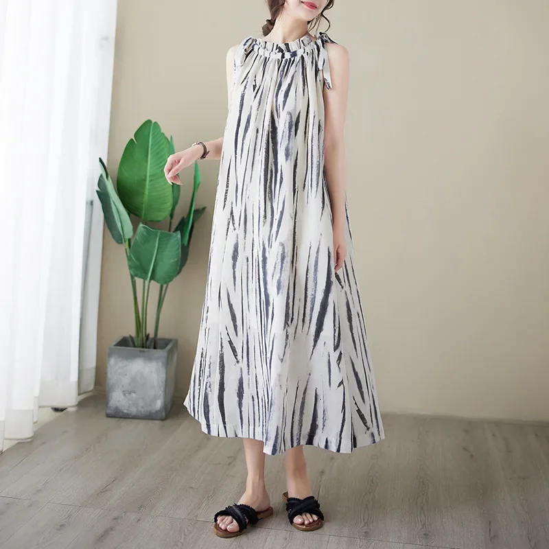 2024 Summer New Fashion Pure White Vacation Style Korean Version Watermark Printing Halter Neck Tying Long Dress