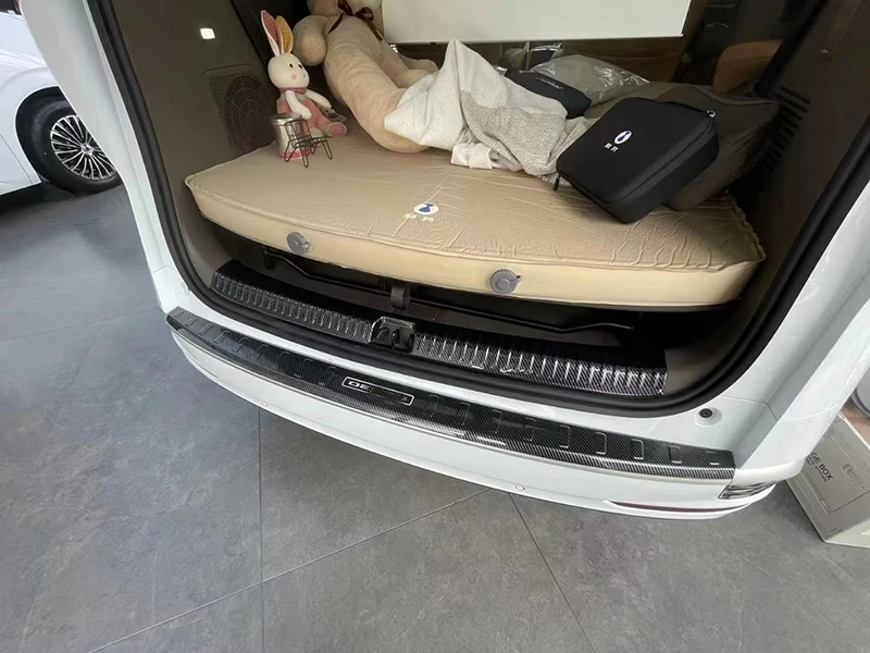 Стильная защитная накладка на задний бампер из углеродного волокна для кодового