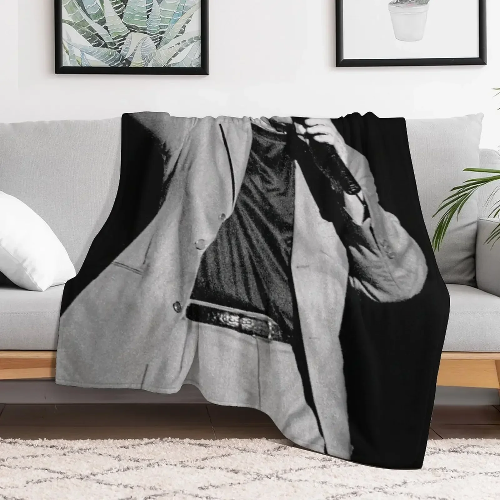 r953 / Новое одеяло Finition 2024 Le Légendaire Chanteur via lɺrgentique Salvatore Adamo (h) Olavia-Olao Okaio Créations