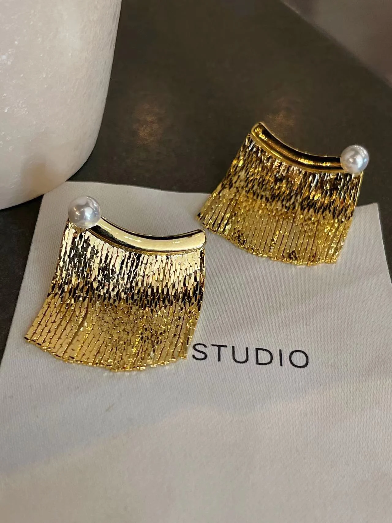 

Серьги в стиле ретро превосходного характера