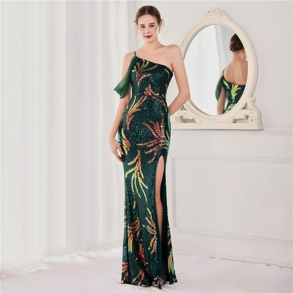 

Crafted beaded sequins for celebrity gatherings, parties, evening gowns, sexy long brides