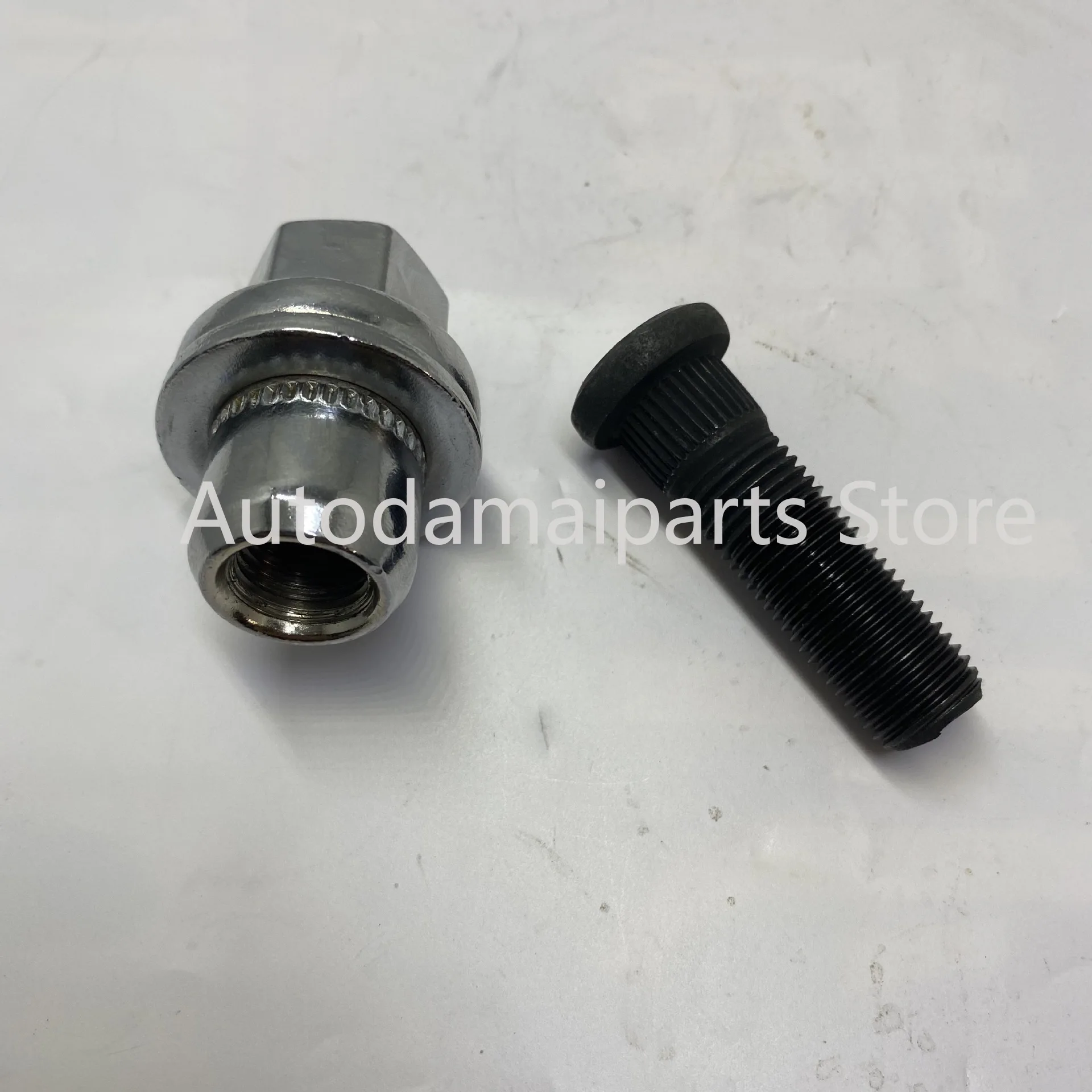 

Suitable for Land Rover hub nut LR068126