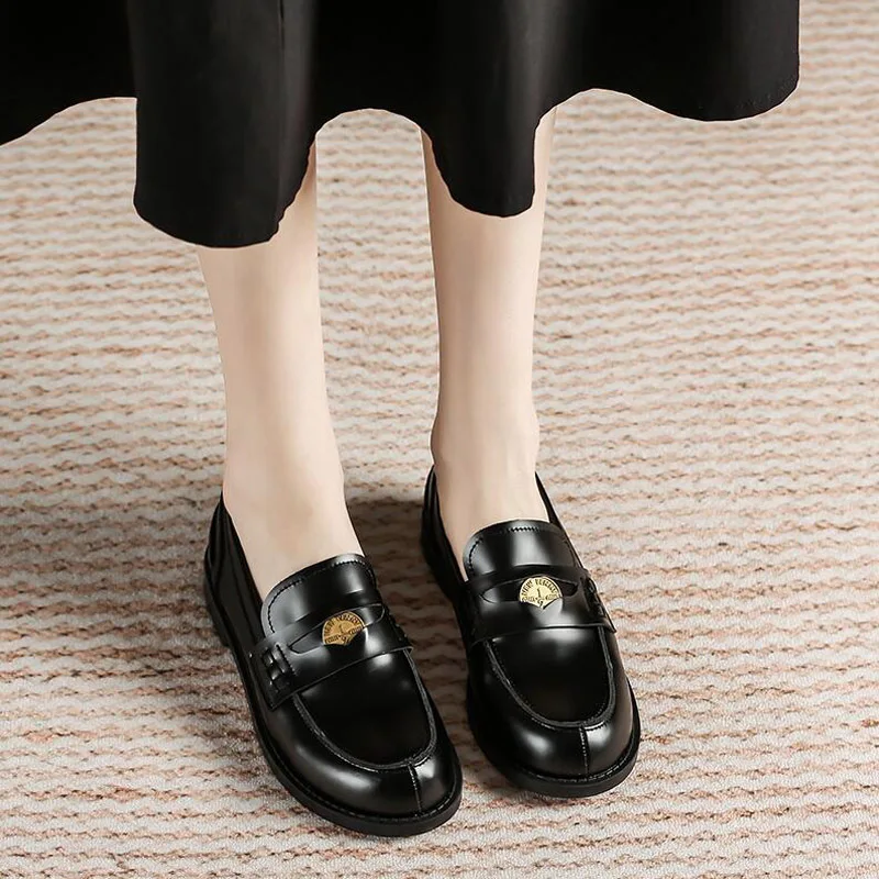 GCYCG Brand British Style Thick Soled Loafers Metal Decoration Spring Autumn Retro Round Toe Oxfords White Black Big Size 35~40