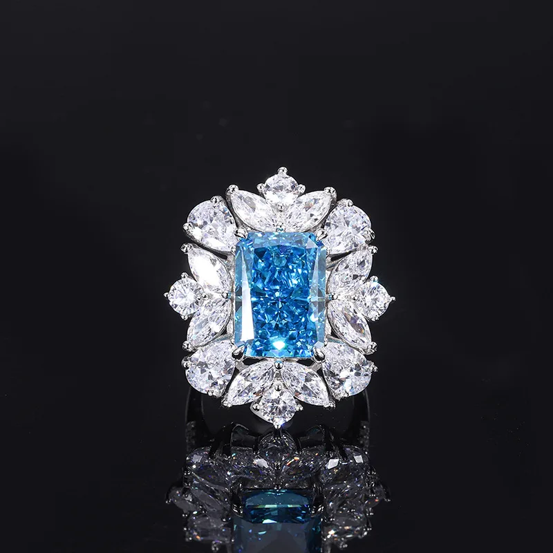 

Женское кольцо с турмалином, топазом, аквамарином, 10 х14 мм