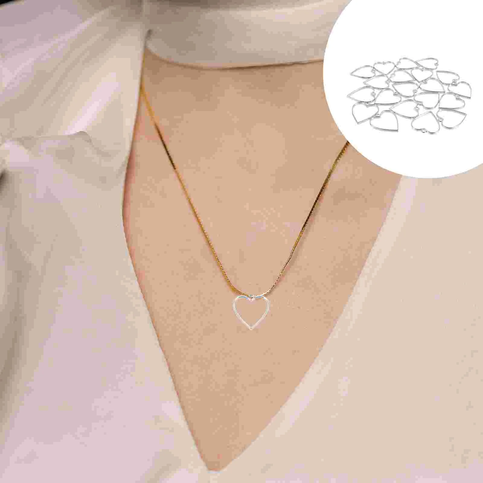 

20 Pcs Heart Pendant Border Retro Decor DIY Jewelry Necklace Handmade Alloy Shaped Frame