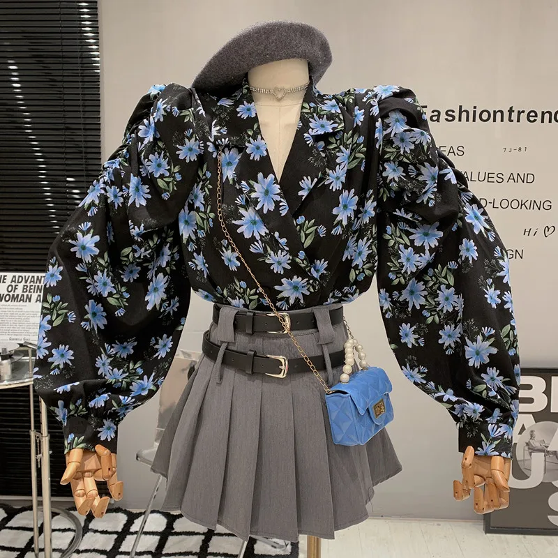 

Новая женская одежда нишевого дизайна весна 2023, ретро рубашка с V-образным вырезом и цветочным принтом, рубашки с длинными рукавами, блузки