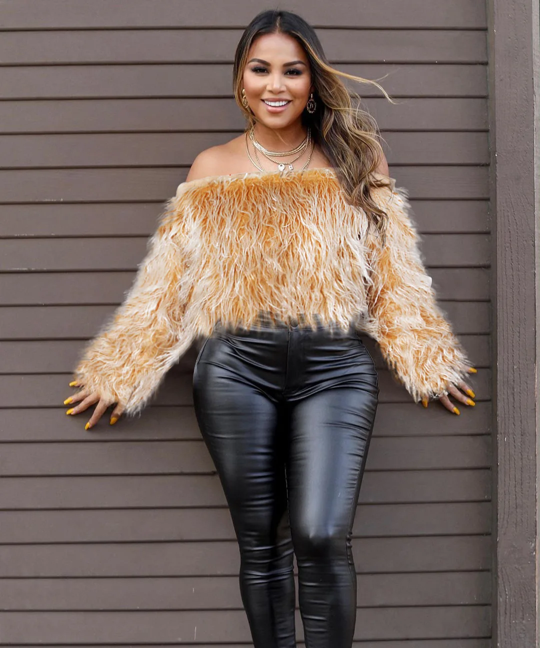 DEARIRIS Winter Women's Fashion Handcrafted Fringe Fur Knit Pullover Sweater