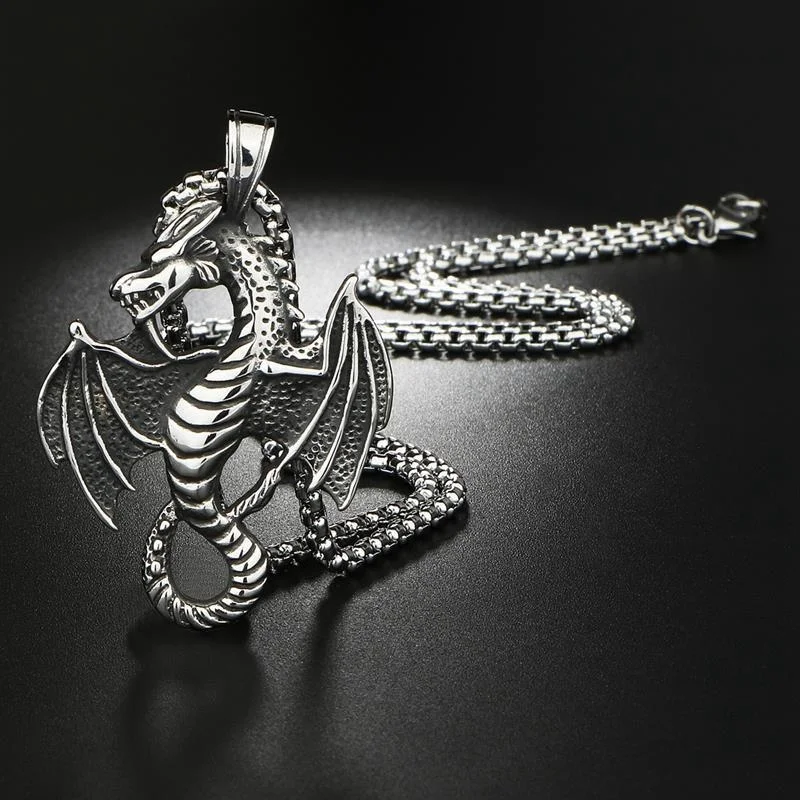 

Exquisite Gothic Pterodactyl Pendant Necklace for Men Retro Alloy Hip Hop Party Jewelry Chain Necklace 2021 Trend Jewelry