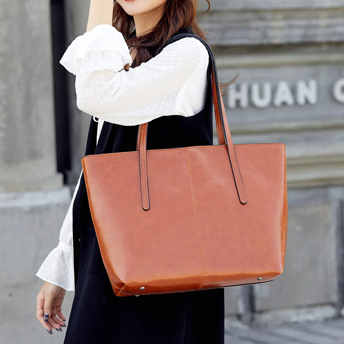 

Genuine Leather Designer Handbags Luxury Brand High Quality Casual Crossbody Shoulder Fashion Messenger Large Capacity Tote Bag