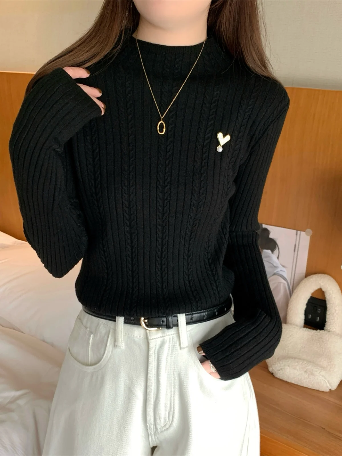 Autumn and Winter New French sle Half Old Twist Love Decoration Design Base Sweater Knit Long sleeve Women's Top