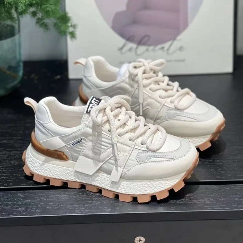 

2023 New High Quality Women Leather Couple Sneakers Breathable Comfort Casual Outdoor Running Women's Shoes Zapatillas Mujer