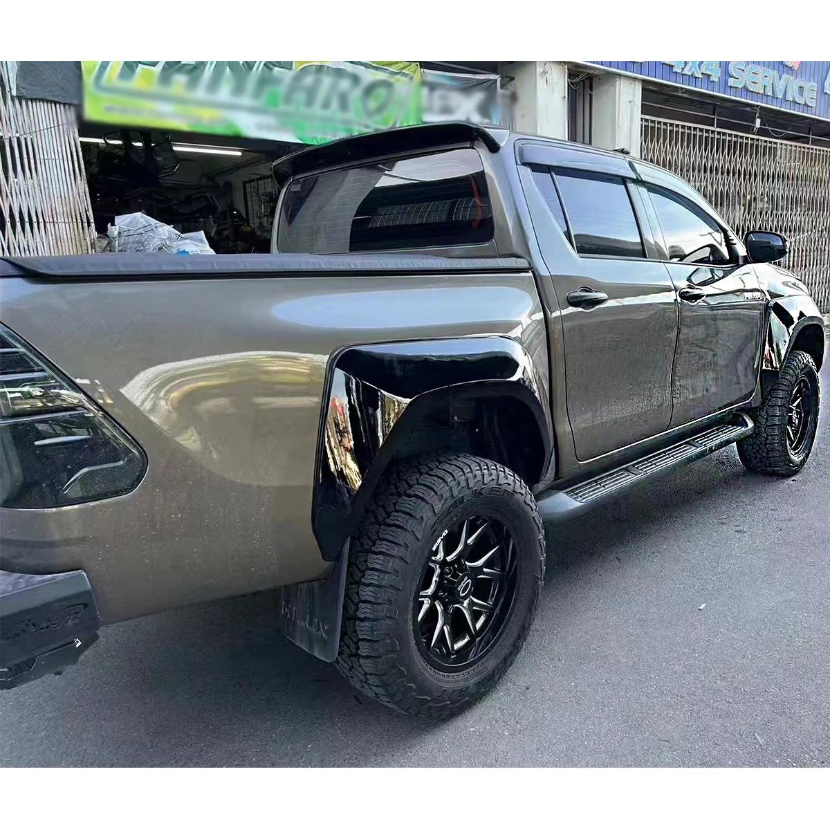 Подходит для Toyota hilux 2016-2019 facelift до 2023 GR Спортивная модификация комплект бампера.