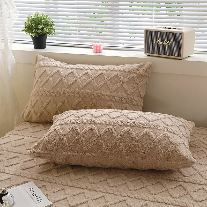 

2 шт. бархатных наволочек 48x74 см