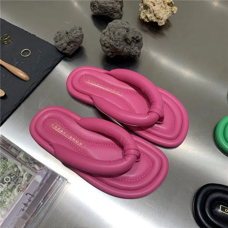 

2022 New Summer Women Slippers Fashion Rose Red Sandal Flat Heel Outdoor Casual Ladies Slides Shoes Female Flip Flops