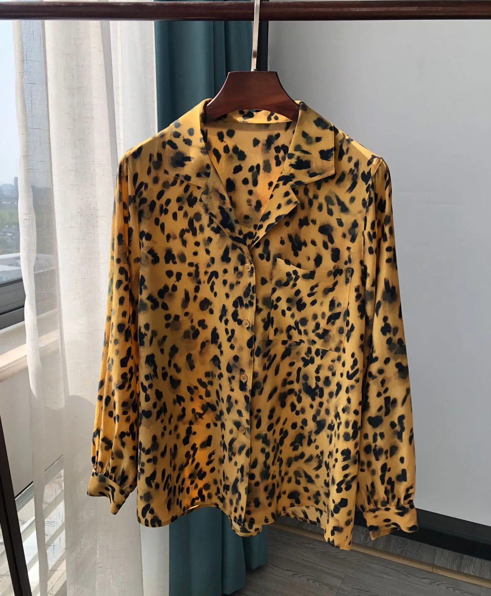 

Spring France Style Chic Women's High Quality 100%Silk Leopard Long Sleeves Shirt C037