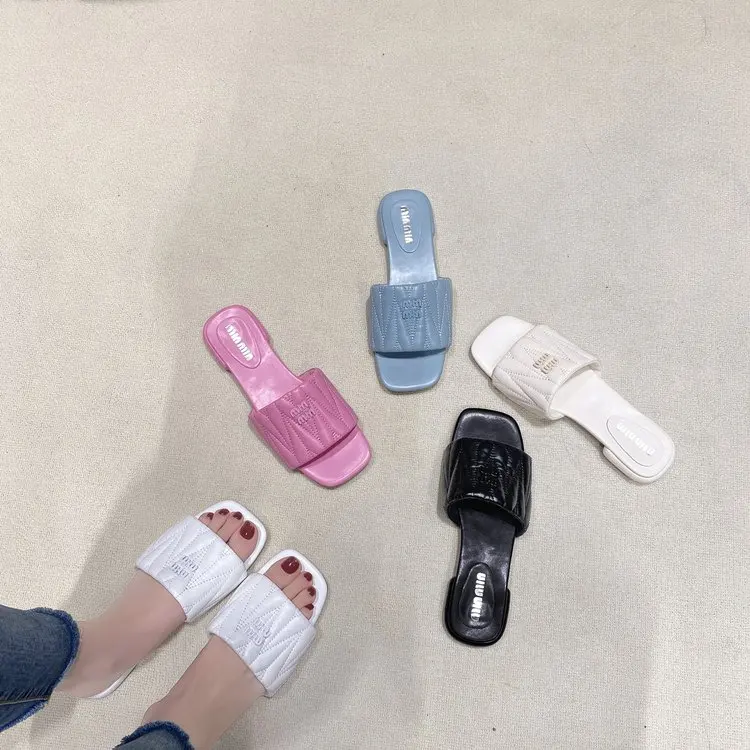 

2023 Shoes for Women Summer New Women's Slipper Fashion Pleated Slip on Sandal Flat Heel Outdoor Casual Beach Slides Shoes