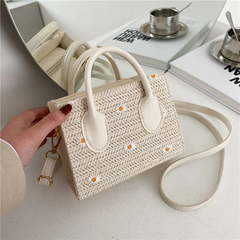 

New Ladies Straw Woven Bags Casual Small Fresh Zipper Shoulder Bag Street Trend Messenger Female Bag Handbags for Women 2023