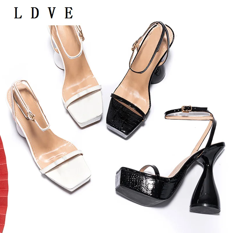 

Туфли женские на платформе, квадратный каблук, открытый носок, искусственная кожа, ремешок на щиколотке, пряжка, летние однотонные сандалии