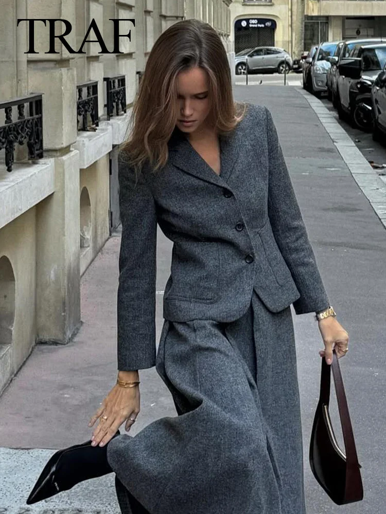 

TRAF 2023 Autumn Women Fashion Blazers Trend Solid V Neck Slim Blazer Woman Wild Textured Commute Office Lady Female Coat