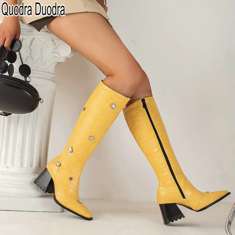 Женские сапоги на толстом высоком каблуке зимние длинные до колена с острым