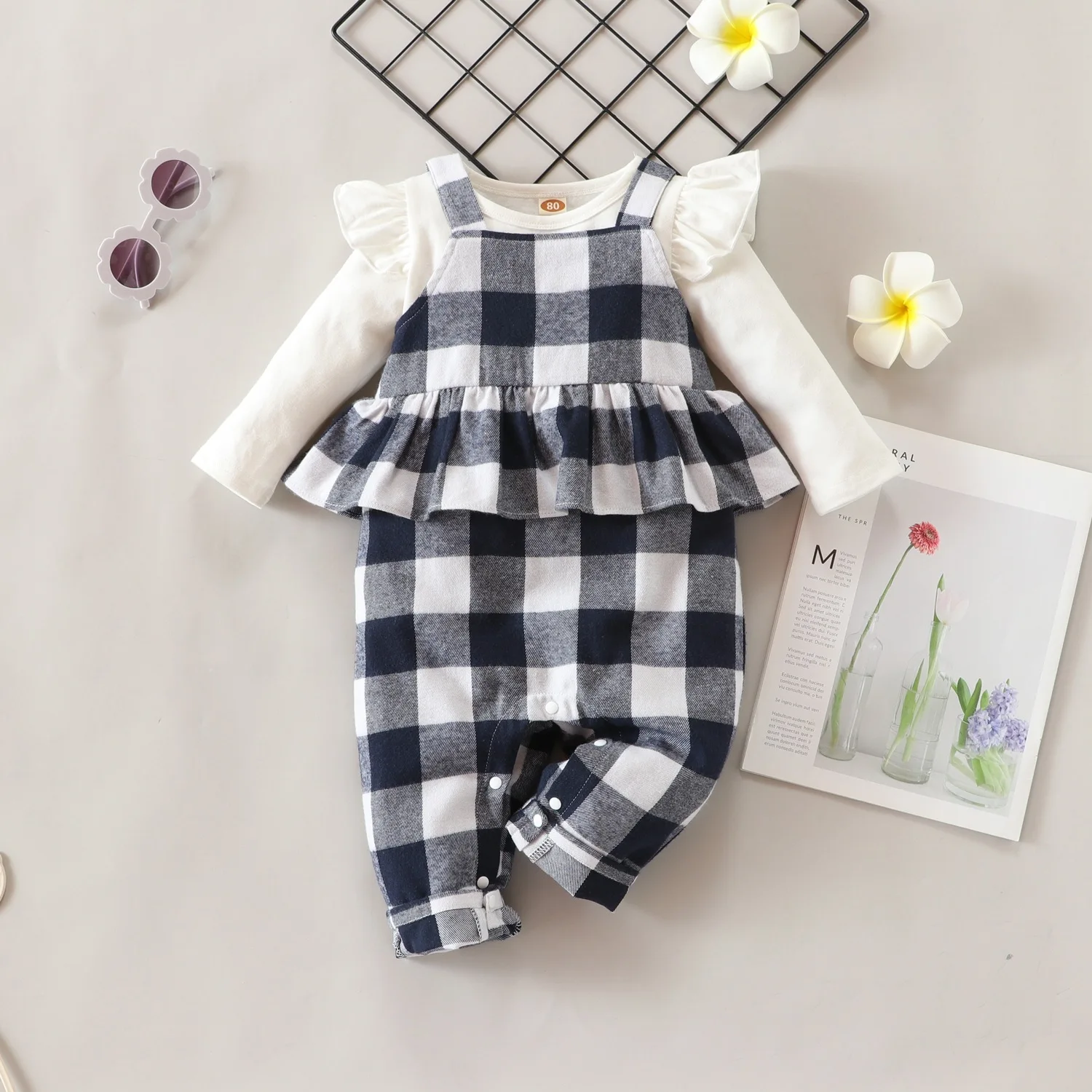 

Fashion Baby Girl Clothes Set Spring Fall Baby Clothes 2pcs Sets Solid Long Flying Sleeve Tops+plaid Ruffles Strap Romper 0-18M