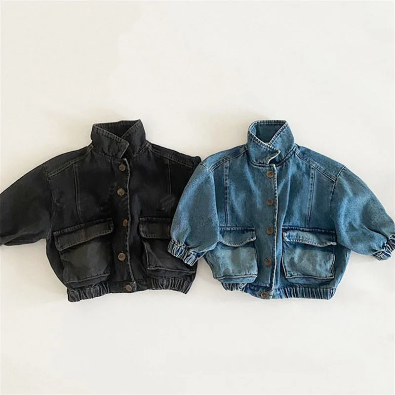 

Детская джинсовая куртка с большими карманами, с длинным рукавом