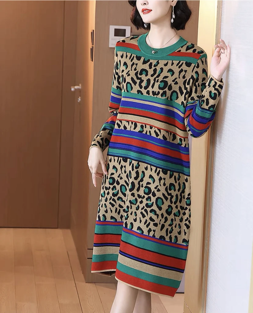 Рисунок 2 - Женское трикотажное платье-свитер