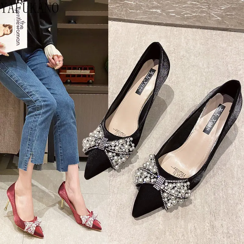 

Туфли-лодочки женские на высоком каблуке-шпильке с жемчугом