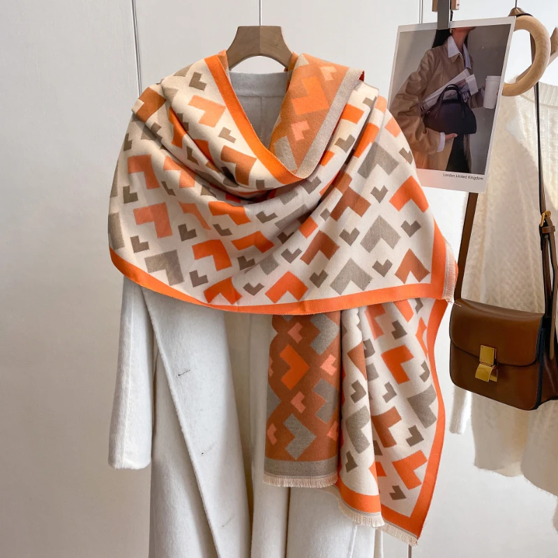 

2023 Autumn Winter New Luxury Deisgn Imitated Cashmere Scarf Women Outdoor Keep Warm Thick Shawl Soft Large Scarf Lady 180*65cm
