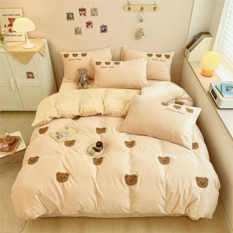 

Winter Thickened Milk Velvet 4-piece Cute Cartoon Baby Bear Velvet Bed Set Coffee Flannel Machine Wash Quilt Cover Sheet 2mx2.3m