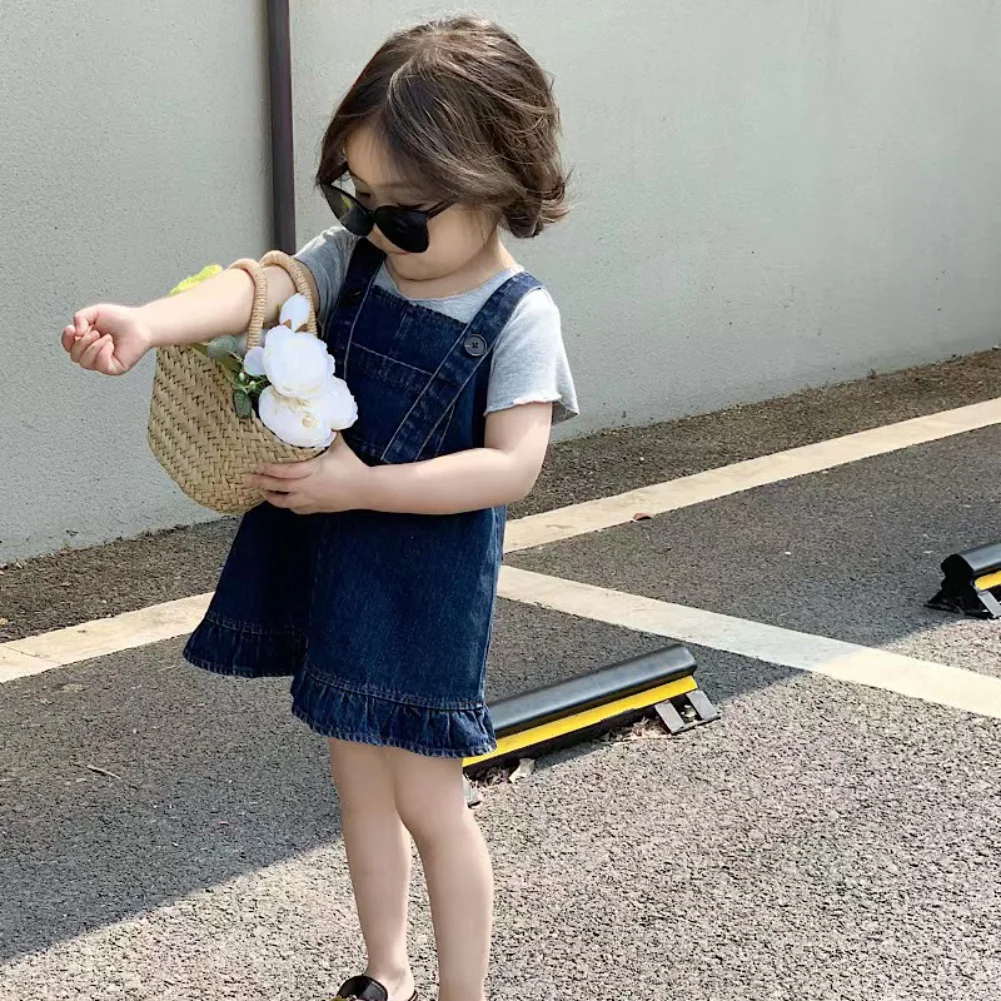 

Костюм для девочек 2-7 лет, однотонный топ с коротким рукавом и джинсовое платье на бретелях, комплект детской одежды