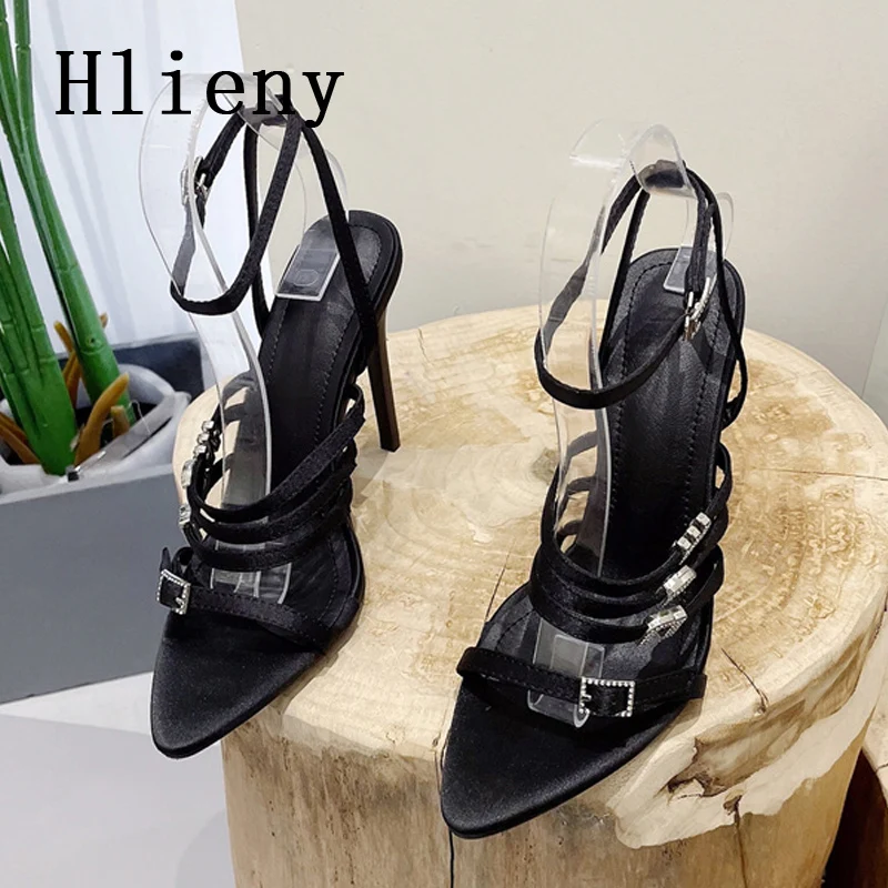 

Летние сандалии Hlieny на высоком каблуке с кристаллами и пряжкой, женские туфли с острым носком и ремешком на щиколотке, шелковые атласные свадебные туфли, сандалии для женщин
