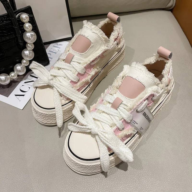 Thick Soled Canvas Shoes Women's Spring 2022 New Niche Design Sense Flat Bottom Anti-skid Net Red Fashion Versatile Beggar Shoes