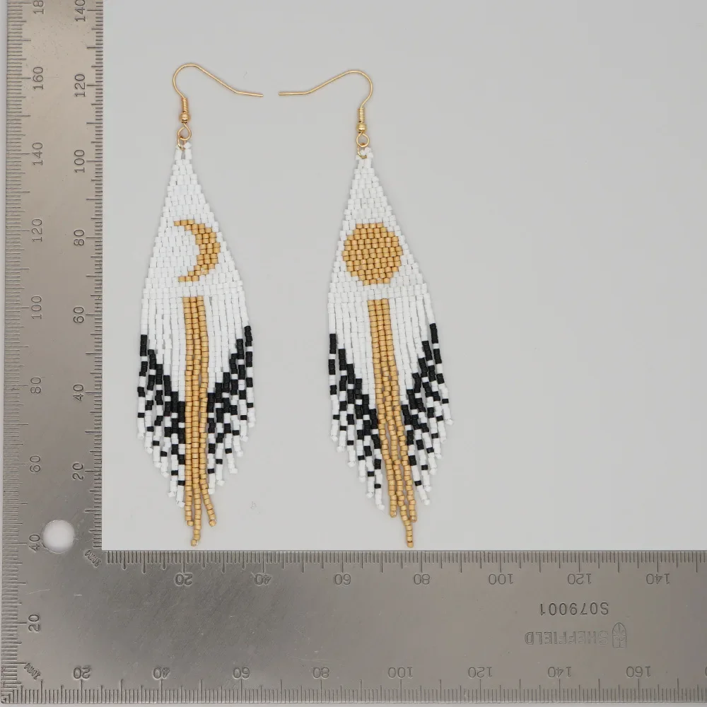 Серьги из бисера ручной работы 2025 с кисточкой симметрией дизайн Солнца и Луны