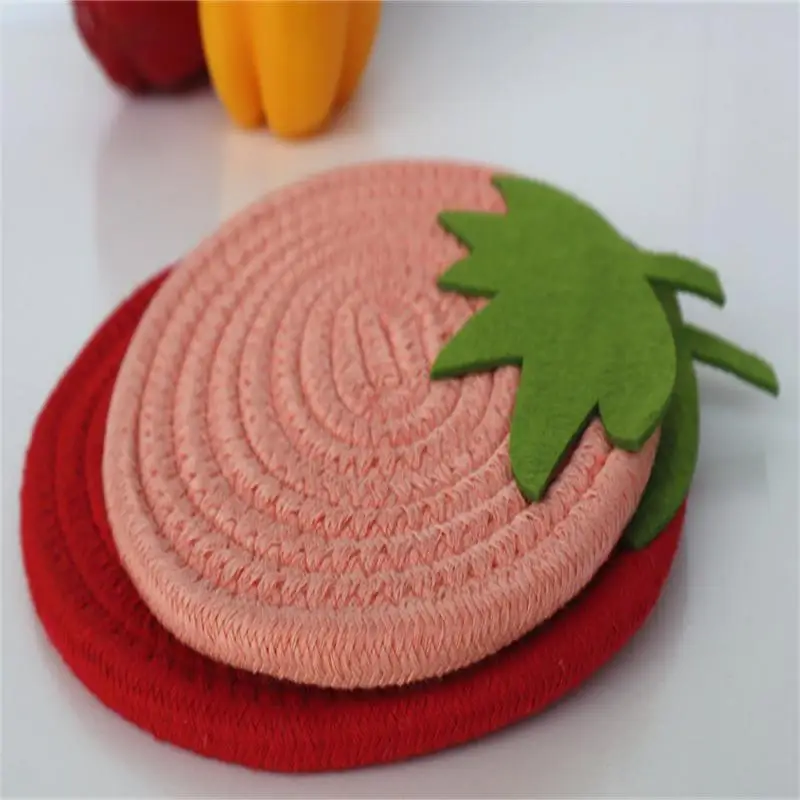 

New Heat Insulation Cushion Cute Strawberry Shape Heat Insulation Cushion Plate Cushion Coaster