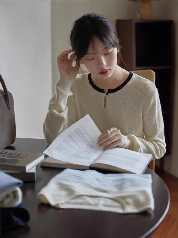 Высококачественный вязаный свитер контрастных цветов для женщин на осень и зиму