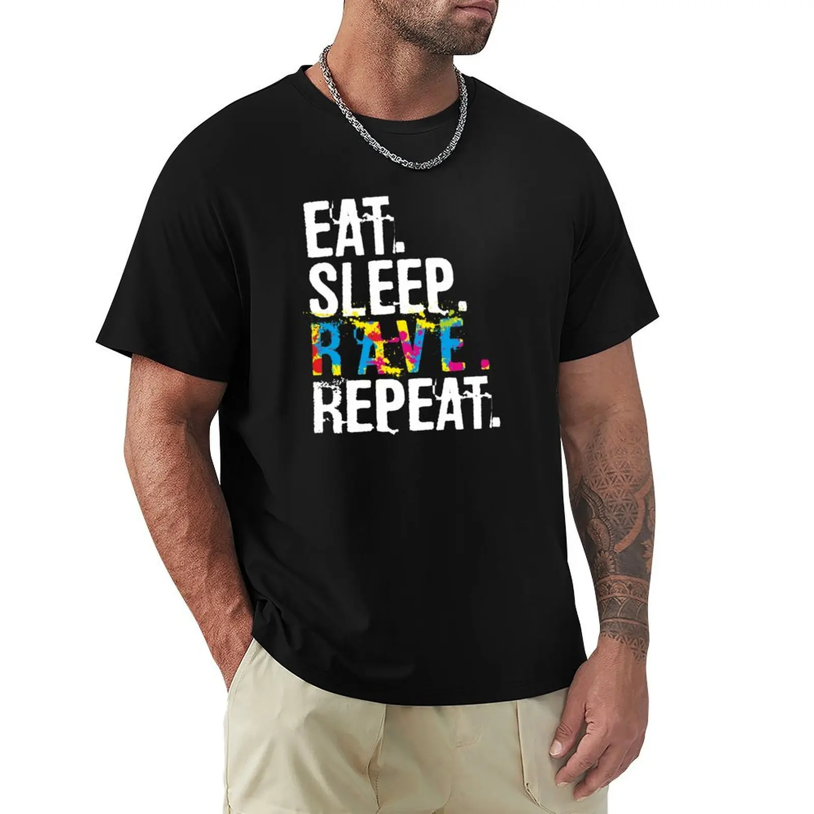 Дизайнерская футболка с рисунком рифа съешного сна и повторяющейся красочной