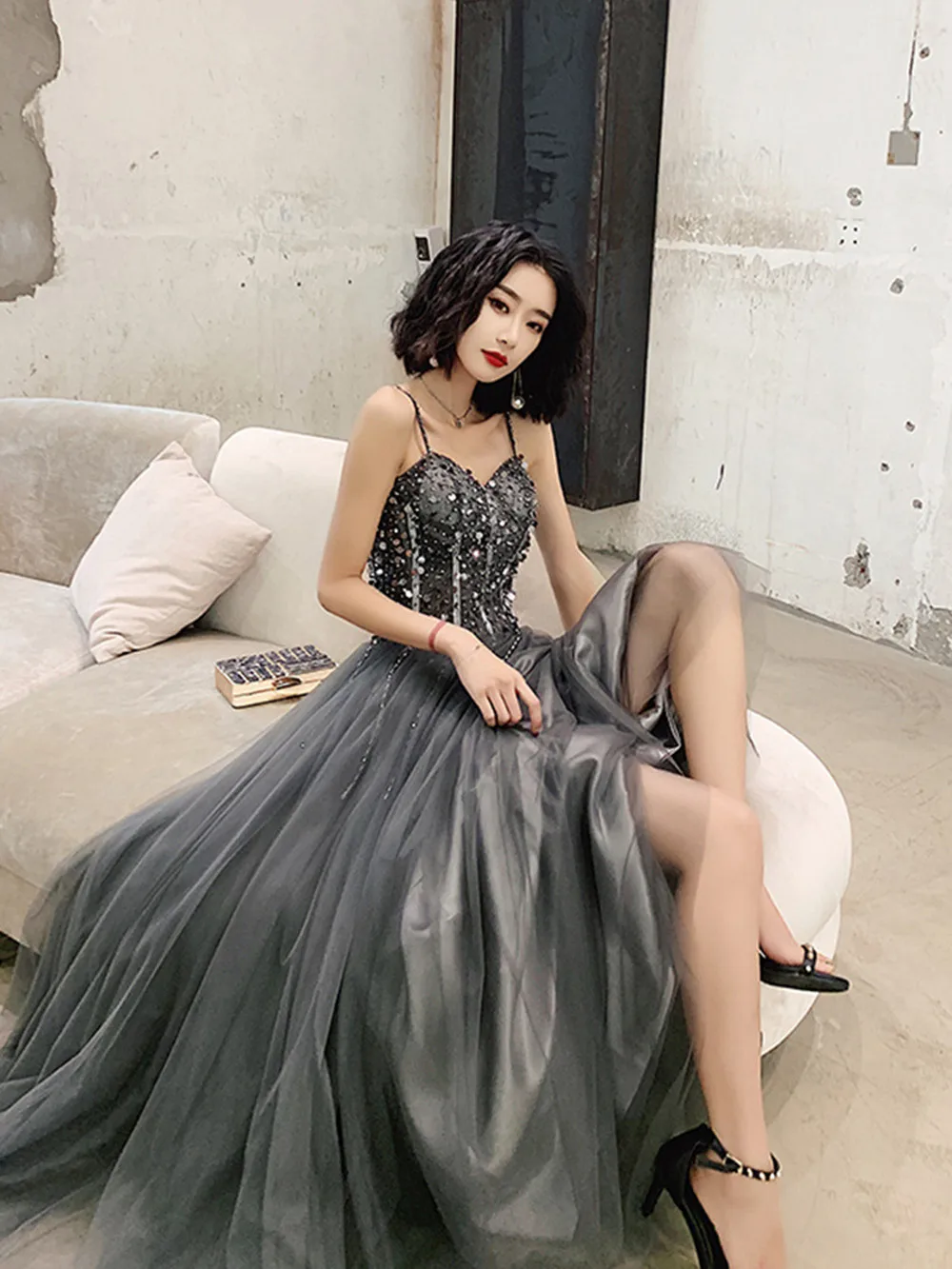 

New Elegant Formal Prom Dress Gown Sexy Tulle Spaghetti Straps Backless Exquisite Sequins Evening Dresses Vestido De Fiesta