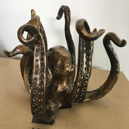 

Practical Anti-scratch Vintage Resin Art Centerpiece Octopus Figurine for Garden