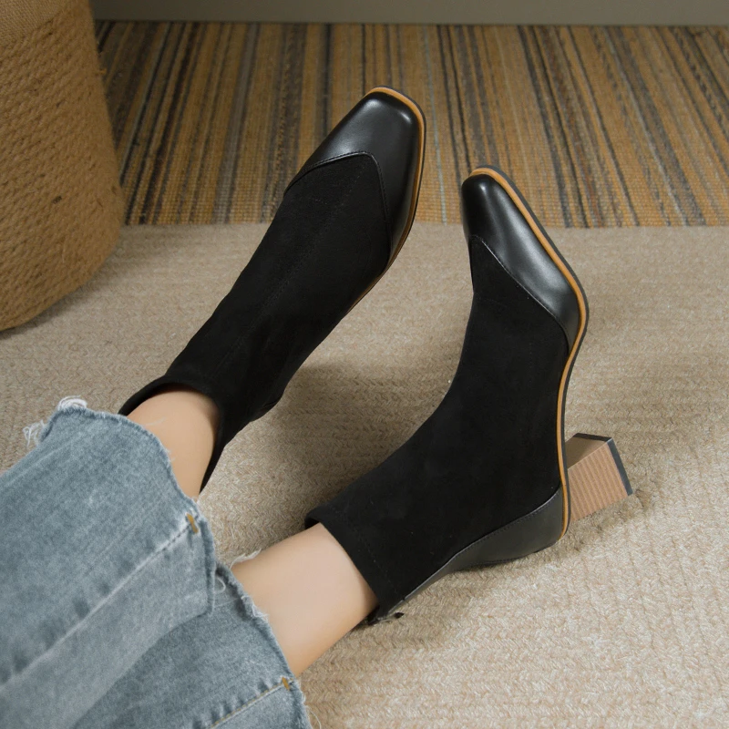 Зимние уличные женские ботинки на высоком каблуке с коротким вырезом и молнией